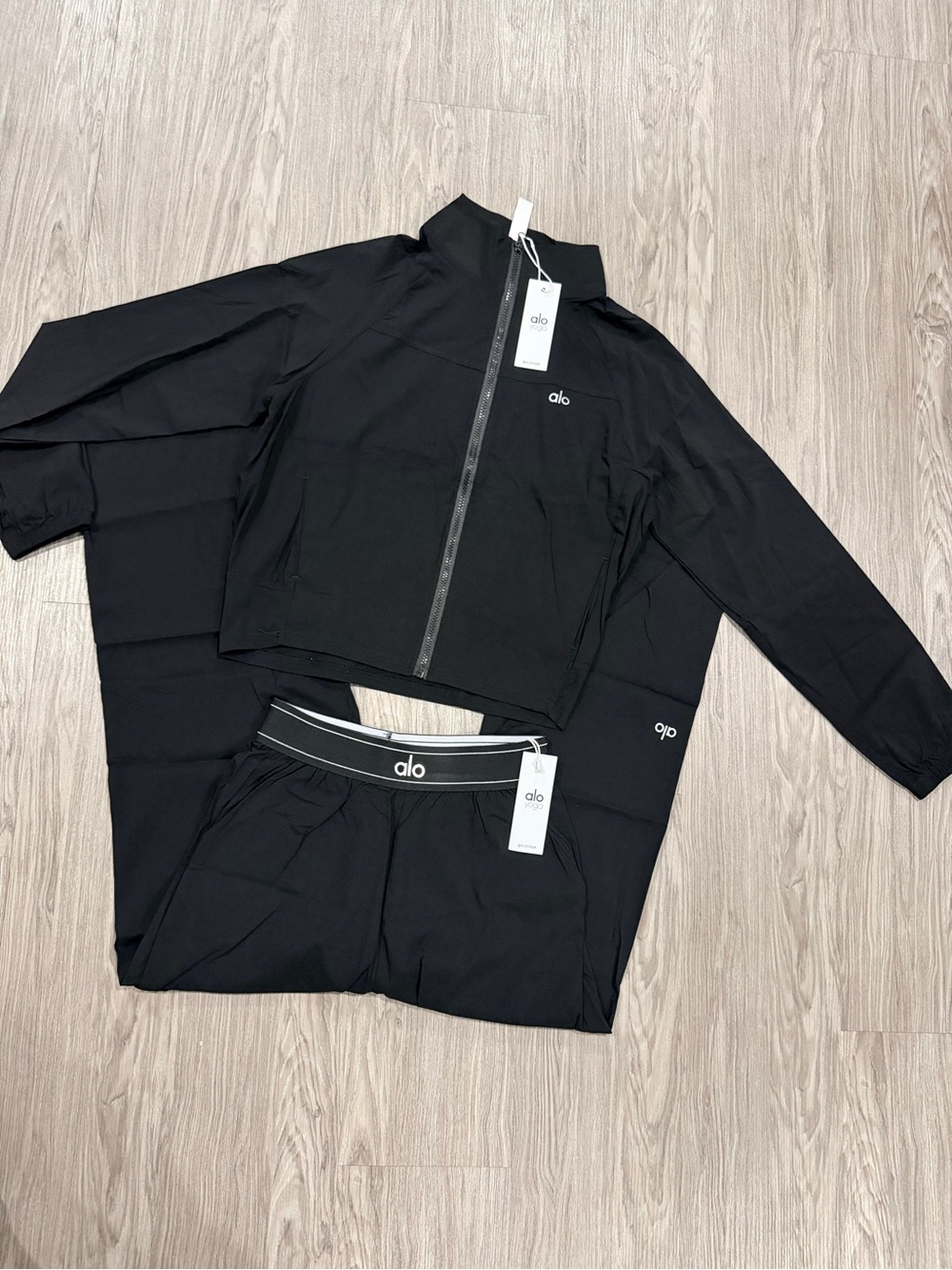 ALO Yoga Black Lightweight Zip Jacket